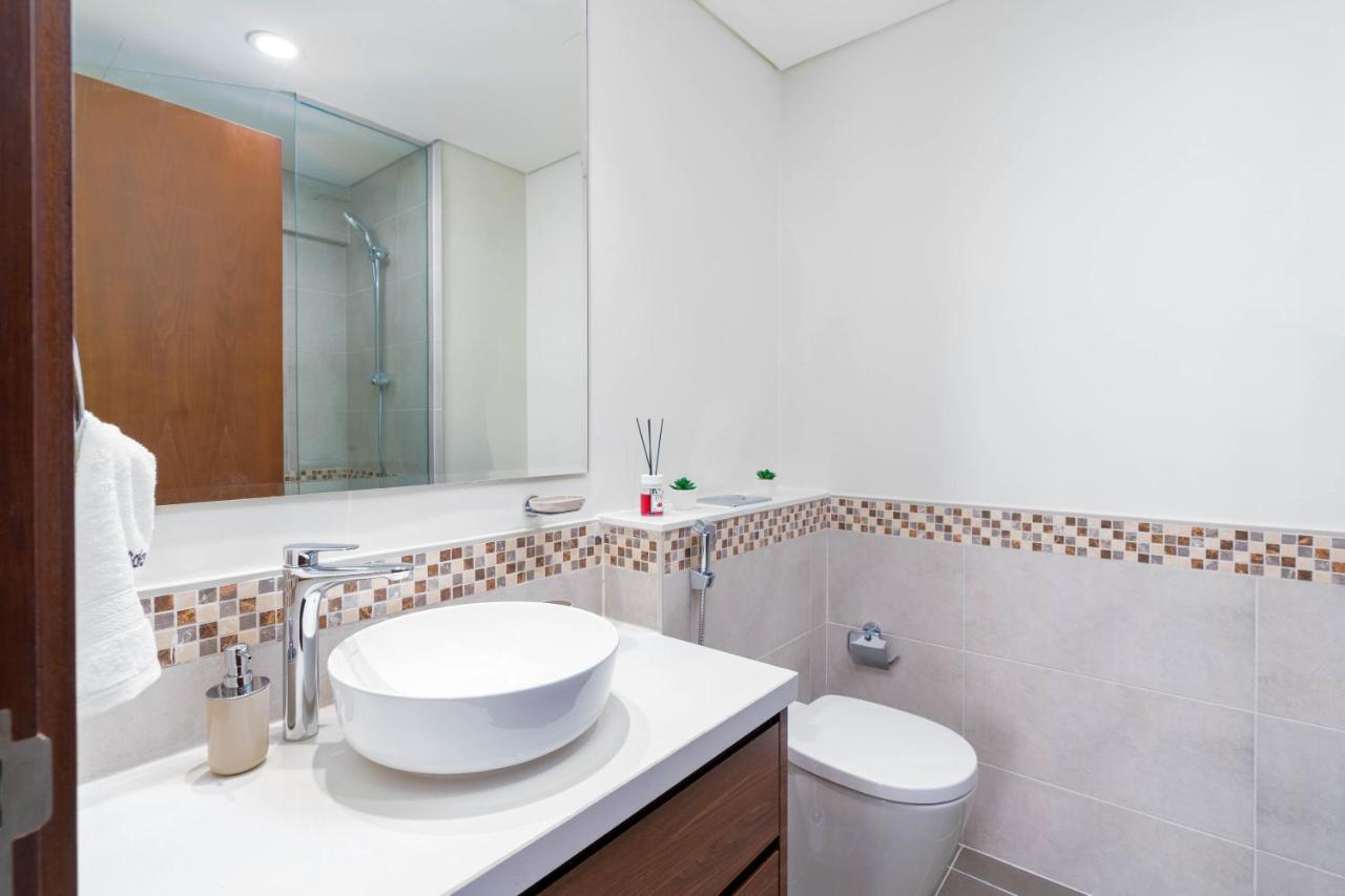 Delightful 2Br Apartment At Reva Residences Dubai Exterior foto